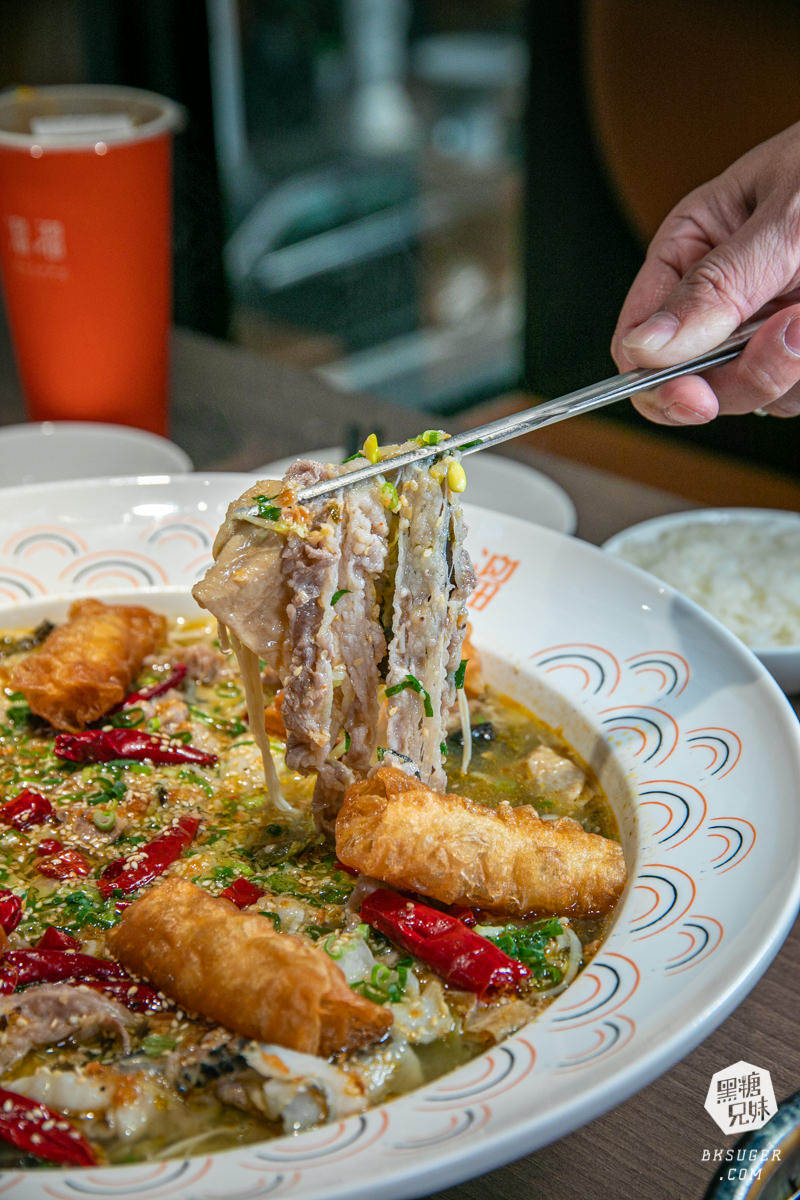 溜溜酸菜魚專賣店-富民店|北高雄宵夜-營業不空班到23:30|隨時都能酸溜一下高雄酸菜魚推薦 - 第18張圖 溜溜酸菜魚專賣店-富民店|北高雄宵夜-營業不空班到23:30|隨時都能酸溜一下高雄酸菜魚推薦