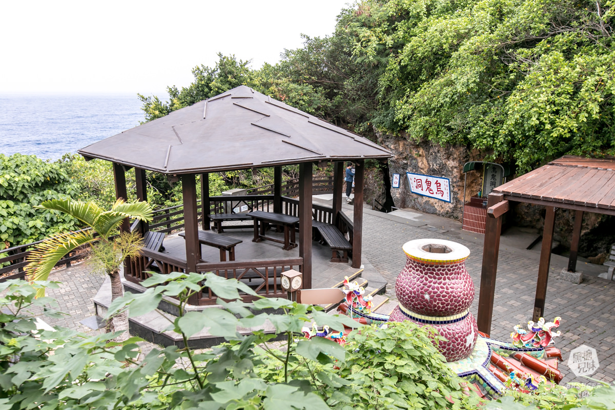 小琉球冰品-烏鬼洞雪花冰|柴燒桑葚醬雪花冰&現烤爆香魷魚腳|古早味的好滋味 - 第5張圖 小琉球冰品-烏鬼洞雪花冰|柴燒桑葚醬雪花冰&現烤爆香魷魚腳|古早味的好滋味