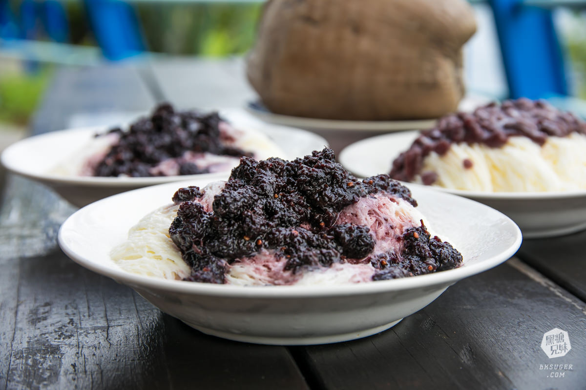 小琉球冰品-烏鬼洞雪花冰|柴燒桑葚醬雪花冰&現烤爆香魷魚腳|古早味的好滋味 - 第9張圖 小琉球冰品-烏鬼洞雪花冰|柴燒桑葚醬雪花冰&現烤爆香魷魚腳|古早味的好滋味