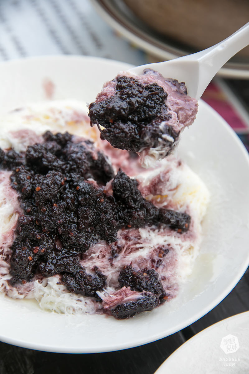 小琉球冰品-烏鬼洞雪花冰|柴燒桑葚醬雪花冰&現烤爆香魷魚腳|古早味的好滋味 - 第11張圖 小琉球冰品-烏鬼洞雪花冰|柴燒桑葚醬雪花冰&現烤爆香魷魚腳|古早味的好滋味