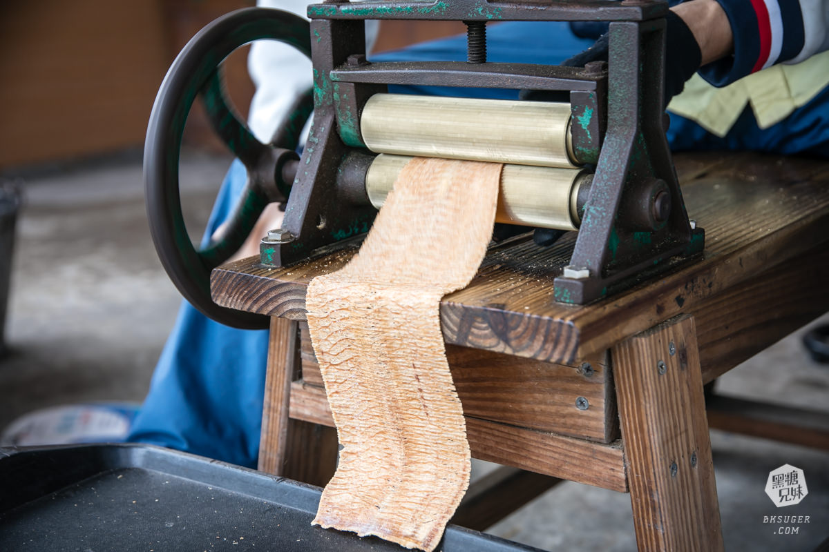小琉球冰品-烏鬼洞雪花冰|柴燒桑葚醬雪花冰&現烤爆香魷魚腳|古早味的好滋味 - 第24張圖 小琉球冰品-烏鬼洞雪花冰|柴燒桑葚醬雪花冰&現烤爆香魷魚腳|古早味的好滋味