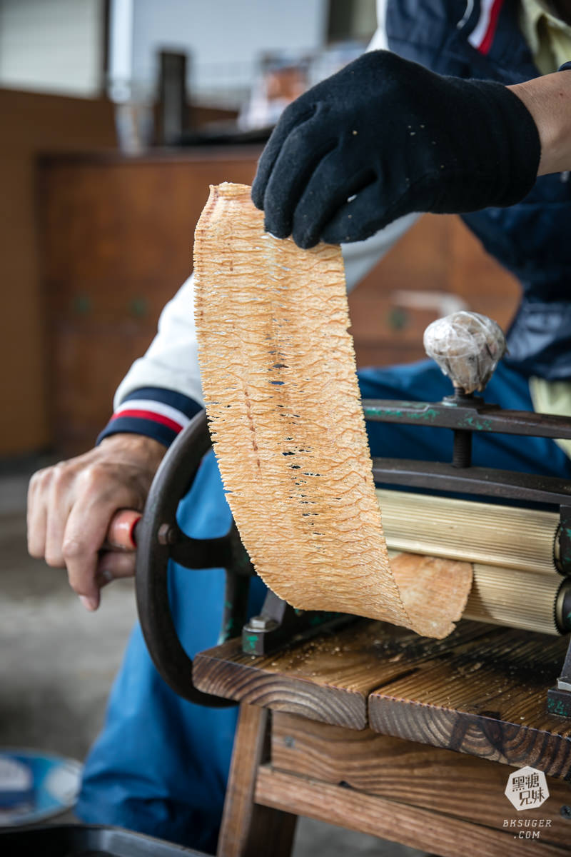 小琉球冰品-烏鬼洞雪花冰|柴燒桑葚醬雪花冰&現烤爆香魷魚腳|古早味的好滋味 - 第25張圖 小琉球冰品-烏鬼洞雪花冰|柴燒桑葚醬雪花冰&現烤爆香魷魚腳|古早味的好滋味