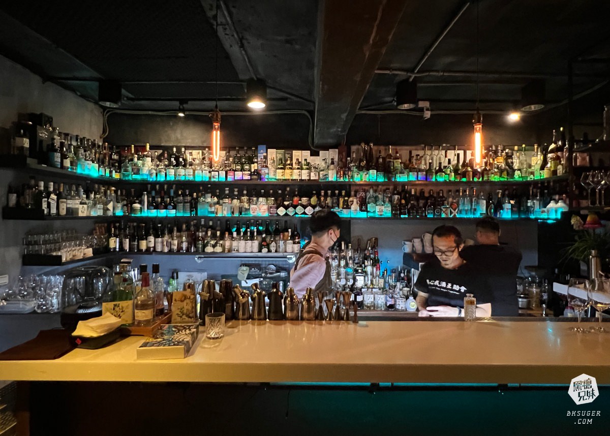 西門町酒吧推薦|once cafe&bar 無心戒酒互助會西寧分會|西門紅樓調酒吧琴酒紅酒專賣 - 第1張圖 西門町酒吧推薦|once cafe&bar 無心戒酒互助會西寧分會|西門紅樓調酒吧琴酒紅酒專賣