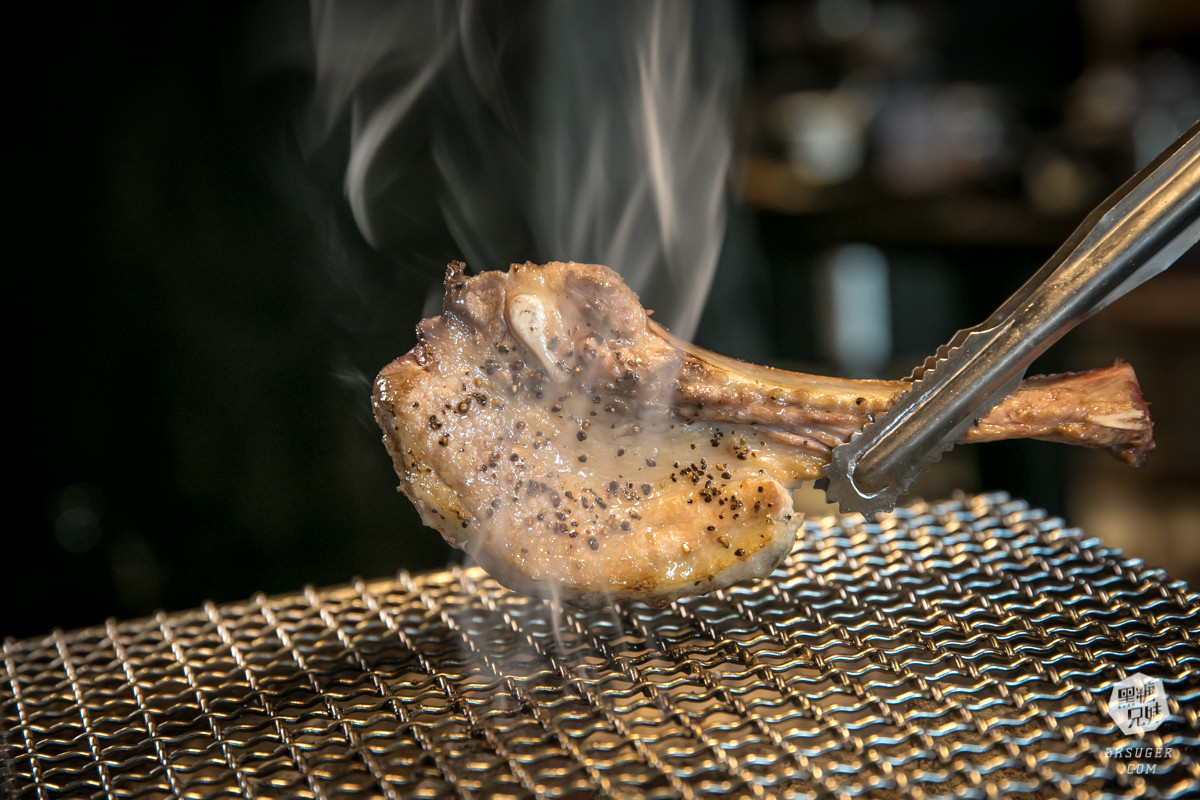 新崛江燒肉吃到飽推薦｜田季發爺-高雄中山店｜放題燒肉搭配魔法學院造景聚會必推