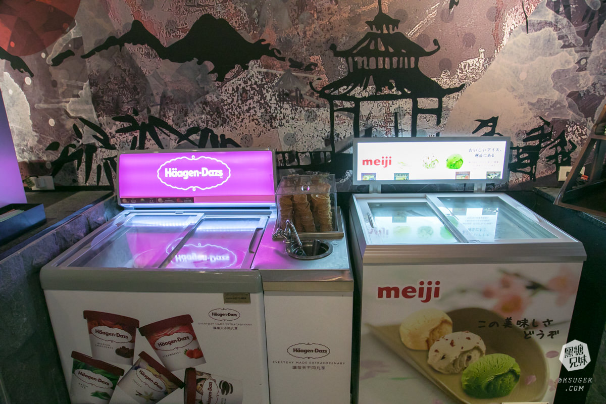 新崛江燒肉吃到飽推薦｜田季發爺-高雄中山店｜放題燒肉搭配魔法學院造景聚會必推