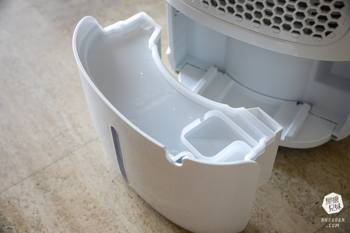 禾聯家電6L抑菌除濕機開箱評價|擁有奈米銀粒子空氣好新鮮|省電新一級能效4~6坪效最愛| - 第9張圖 禾聯家電6L抑菌除濕機開箱評價|擁有奈米銀粒子空氣好新鮮|省電新一級能效4~6坪效最愛|