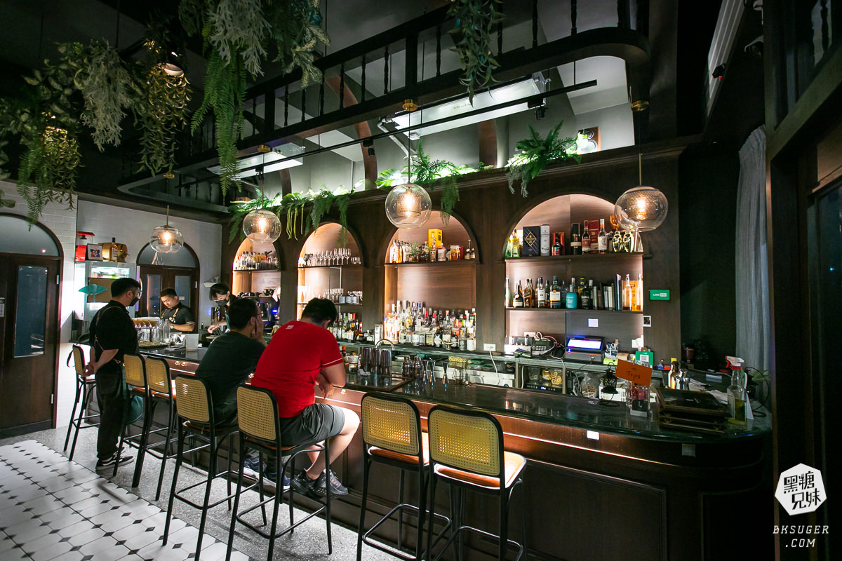 美麗島站酒吧推薦|南喃至嶼|雨林下的無菸調酒吧 旅人來訪高雄夜生活必推餐酒吧 - 第4張圖 美麗島站酒吧推薦|南喃至嶼|雨林下的無菸調酒吧 旅人來訪高雄夜生活必推餐酒吧