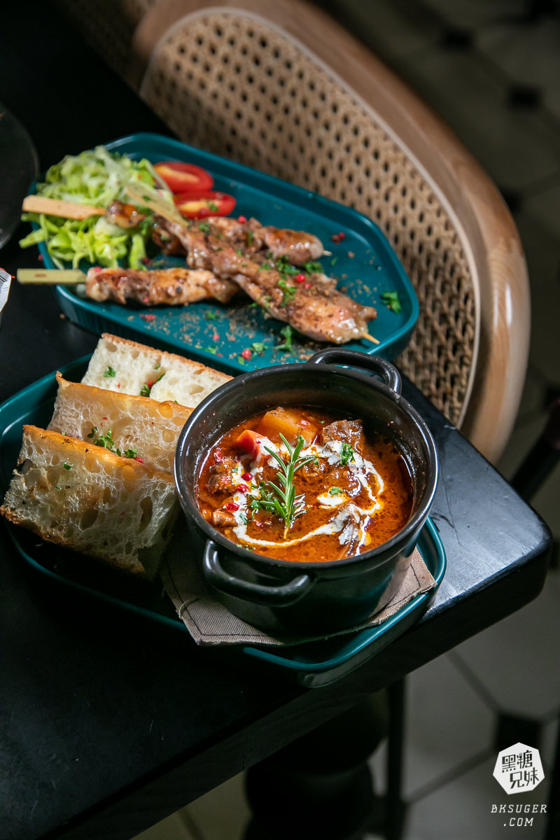 美麗島站酒吧推薦|南喃至嶼|雨林下的無菸調酒吧 旅人來訪高雄夜生活必推餐酒吧 - 第16張圖 美麗島站酒吧推薦|南喃至嶼|雨林下的無菸調酒吧 旅人來訪高雄夜生活必推餐酒吧