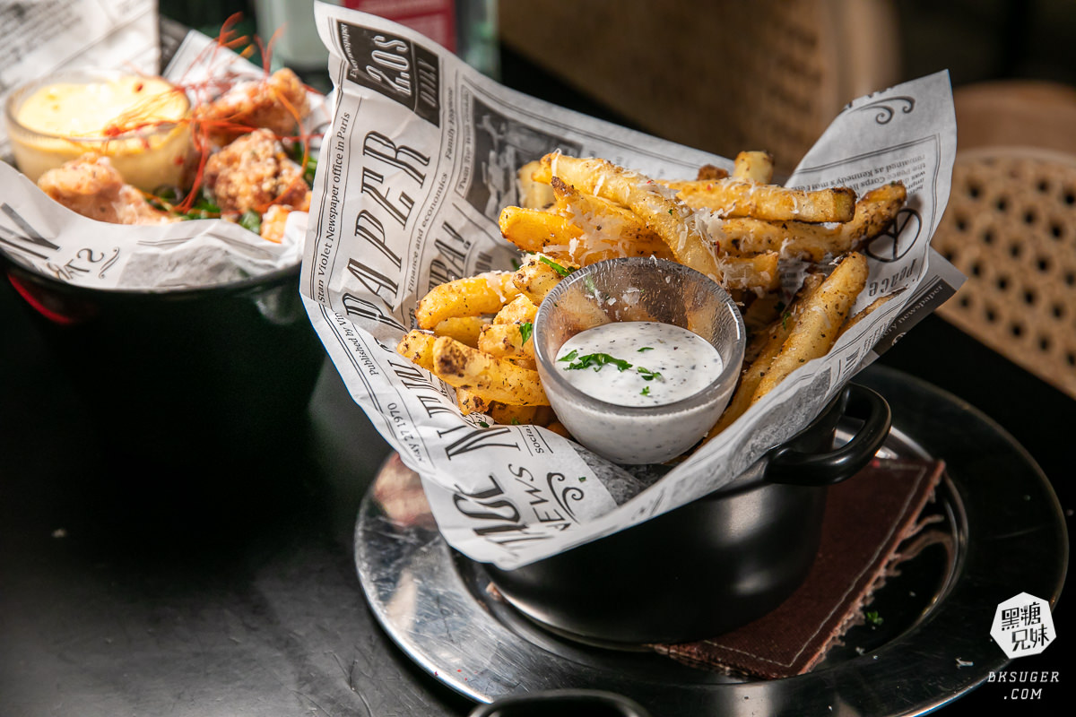 美麗島站酒吧推薦|南喃至嶼|雨林下的無菸調酒吧 旅人來訪高雄夜生活必推餐酒吧 - 第22張圖 美麗島站酒吧推薦|南喃至嶼|雨林下的無菸調酒吧 旅人來訪高雄夜生活必推餐酒吧