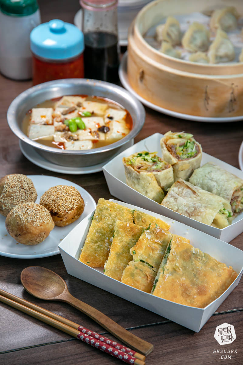 老正興館金牌蔥油餅|多汁小籠包、金牌蔥油餅、捲餅必吃|六合夜市商圈後方美食推薦 - 第16張圖 老正興館金牌蔥油餅|多汁小籠包、金牌蔥油餅、捲餅必吃|六合夜市商圈後方美食推薦