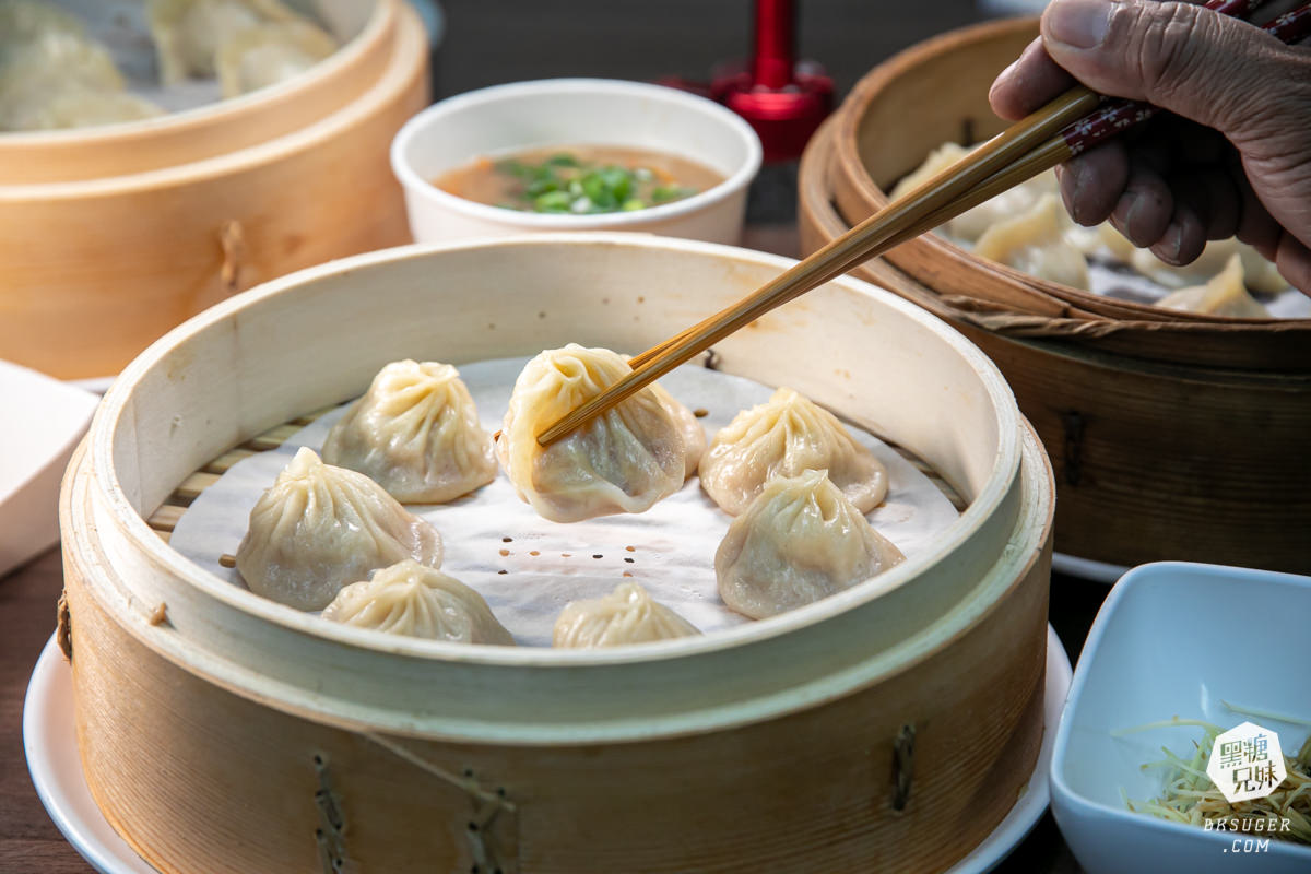 老正興館金牌蔥油餅|多汁小籠包、金牌蔥油餅、捲餅必吃|六合夜市商圈後方美食推薦 - 第9張圖 老正興館金牌蔥油餅|多汁小籠包、金牌蔥油餅、捲餅必吃|六合夜市商圈後方美食推薦