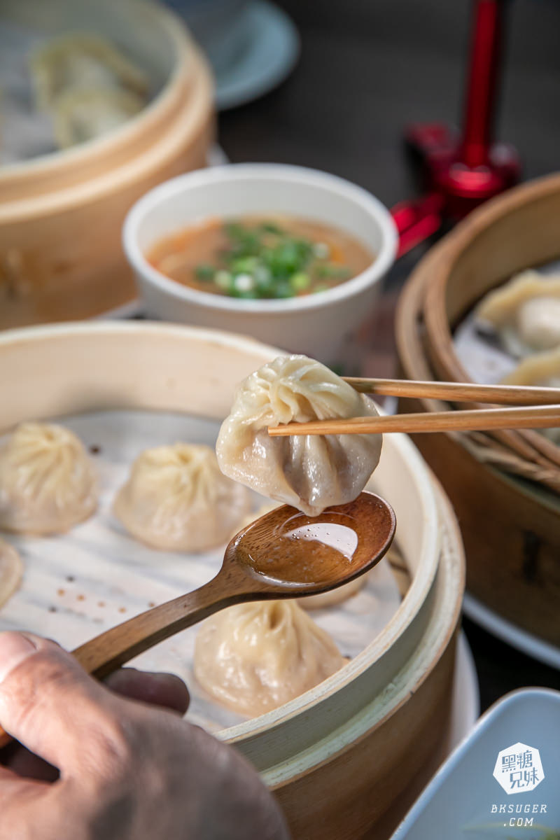 老正興館金牌蔥油餅|多汁小籠包、金牌蔥油餅、捲餅必吃|六合夜市商圈後方美食推薦 - 第10張圖 老正興館金牌蔥油餅|多汁小籠包、金牌蔥油餅、捲餅必吃|六合夜市商圈後方美食推薦
