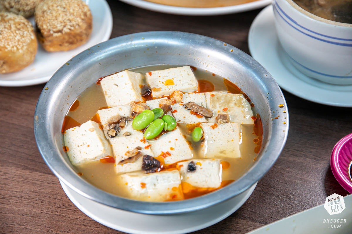 老正興館金牌蔥油餅|多汁小籠包、金牌蔥油餅、捲餅必吃|六合夜市商圈後方美食推薦 - 第21張圖 老正興館金牌蔥油餅|多汁小籠包、金牌蔥油餅、捲餅必吃|六合夜市商圈後方美食推薦