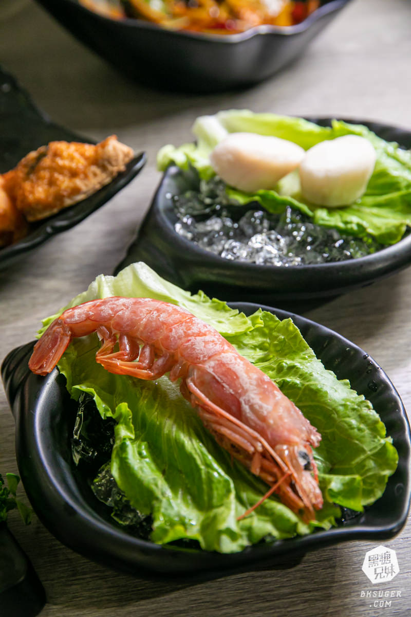 高雄火鍋推薦｜聞雞起爐 港式麻辣雞煲火鍋-文衡店｜一鍋2吃讓人最愛美味的乾鍋＋火鍋吃法｜香辣夠勁