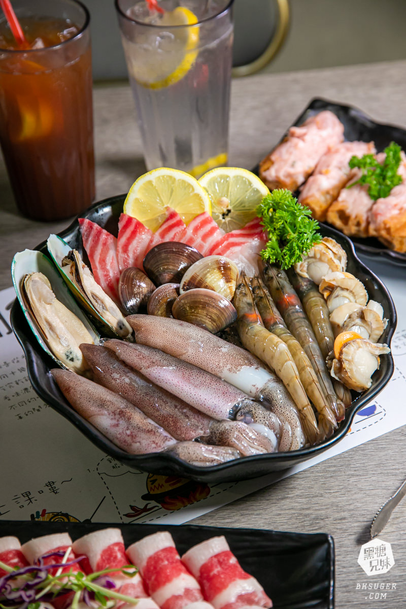 高雄火鍋推薦｜聞雞起爐 港式麻辣雞煲火鍋-文衡店｜一鍋2吃讓人最愛美味的乾鍋＋火鍋吃法｜香辣夠勁