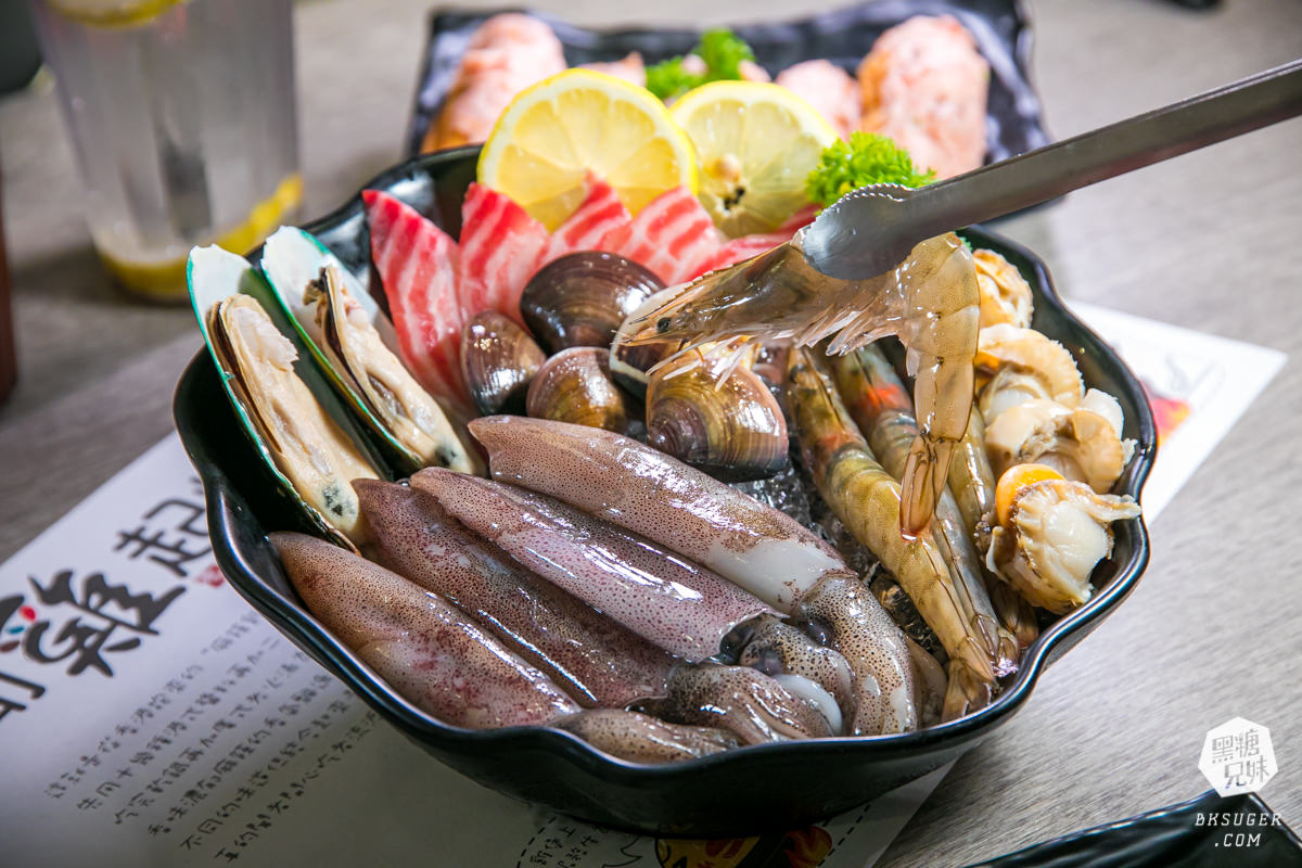 高雄火鍋推薦｜聞雞起爐 港式麻辣雞煲火鍋-文衡店｜一鍋2吃讓人最愛美味的乾鍋＋火鍋吃法｜香辣夠勁