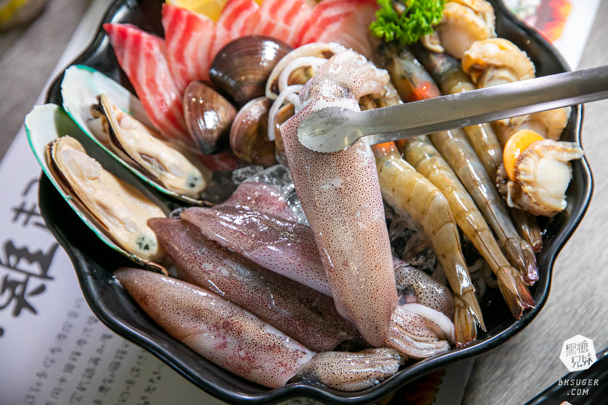 高雄火鍋推薦｜聞雞起爐 港式麻辣雞煲火鍋-文衡店｜一鍋2吃讓人最愛美味的乾鍋＋火鍋吃法｜香辣夠勁