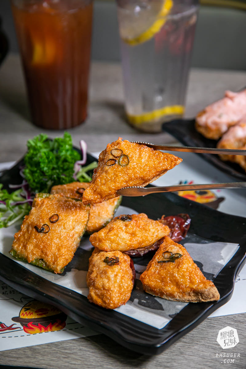 高雄火鍋推薦｜聞雞起爐 港式麻辣雞煲火鍋-文衡店｜一鍋2吃讓人最愛美味的乾鍋＋火鍋吃法｜香辣夠勁