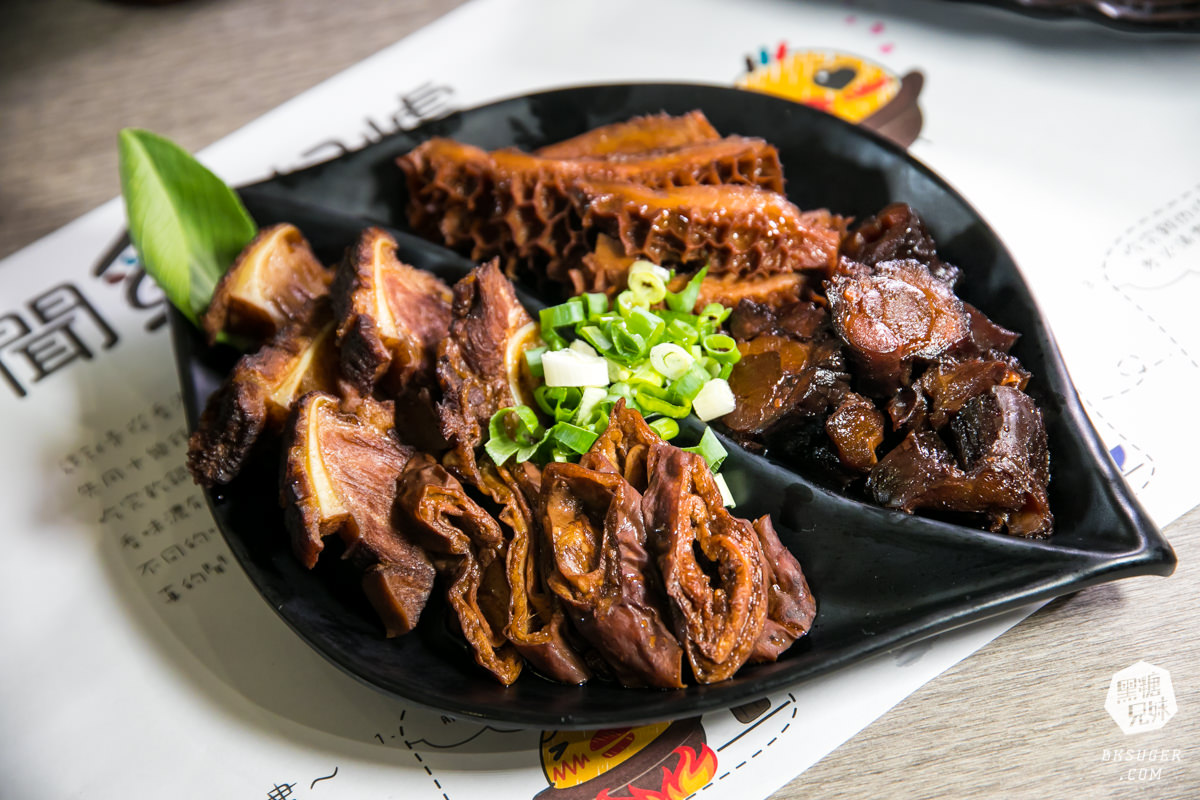 高雄火鍋推薦｜聞雞起爐 港式麻辣雞煲火鍋-文衡店｜一鍋2吃讓人最愛美味的乾鍋＋火鍋吃法｜香辣夠勁