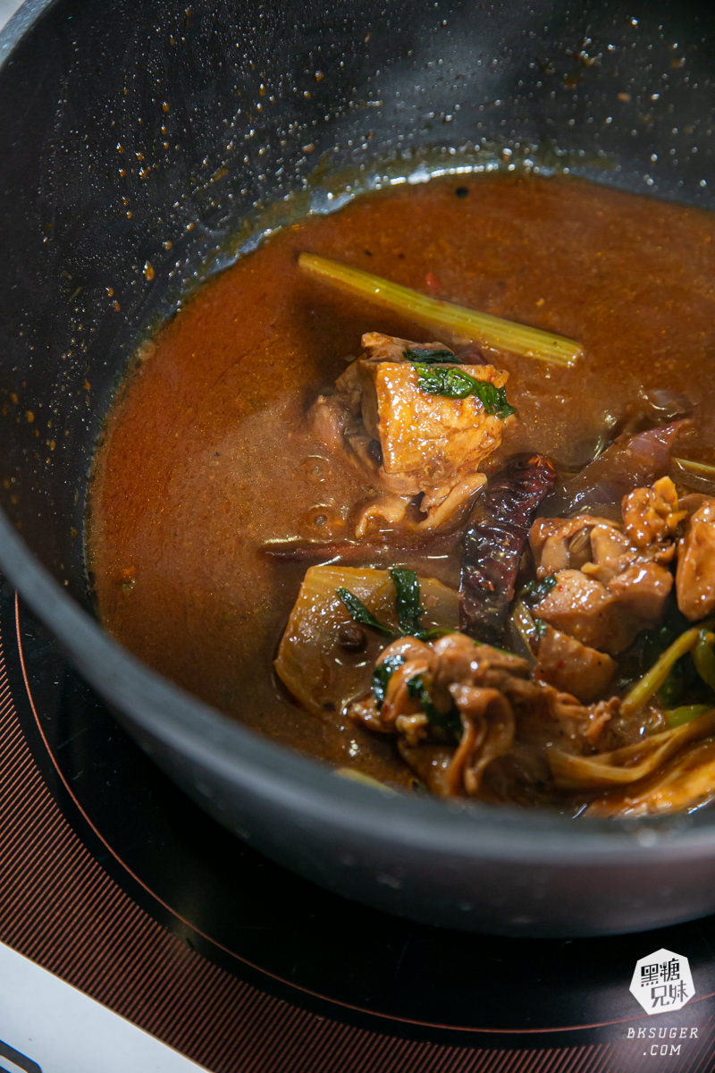 高雄火鍋推薦｜聞雞起爐 港式麻辣雞煲火鍋-文衡店｜一鍋2吃讓人最愛美味的乾鍋＋火鍋吃法｜香辣夠勁