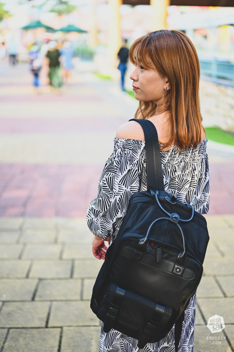 男女筆電背包推薦｜瑞典品牌GASTON LUGA｜沉靜的文藝格調-多功能多分隔筆電背包