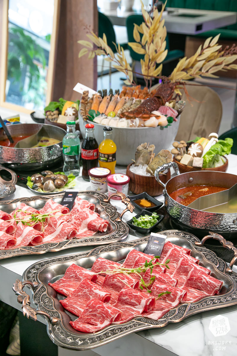 高雄母親節聚餐|花花世界鍋物高雄左營旗艦店|聚餐火鍋推薦|超狂活體龍蝦11種海鮮豪邁上桌 - 第33張圖 高雄母親節聚餐|花花世界鍋物高雄左營旗艦店|聚餐火鍋推薦|超狂活體龍蝦11種海鮮豪邁上桌