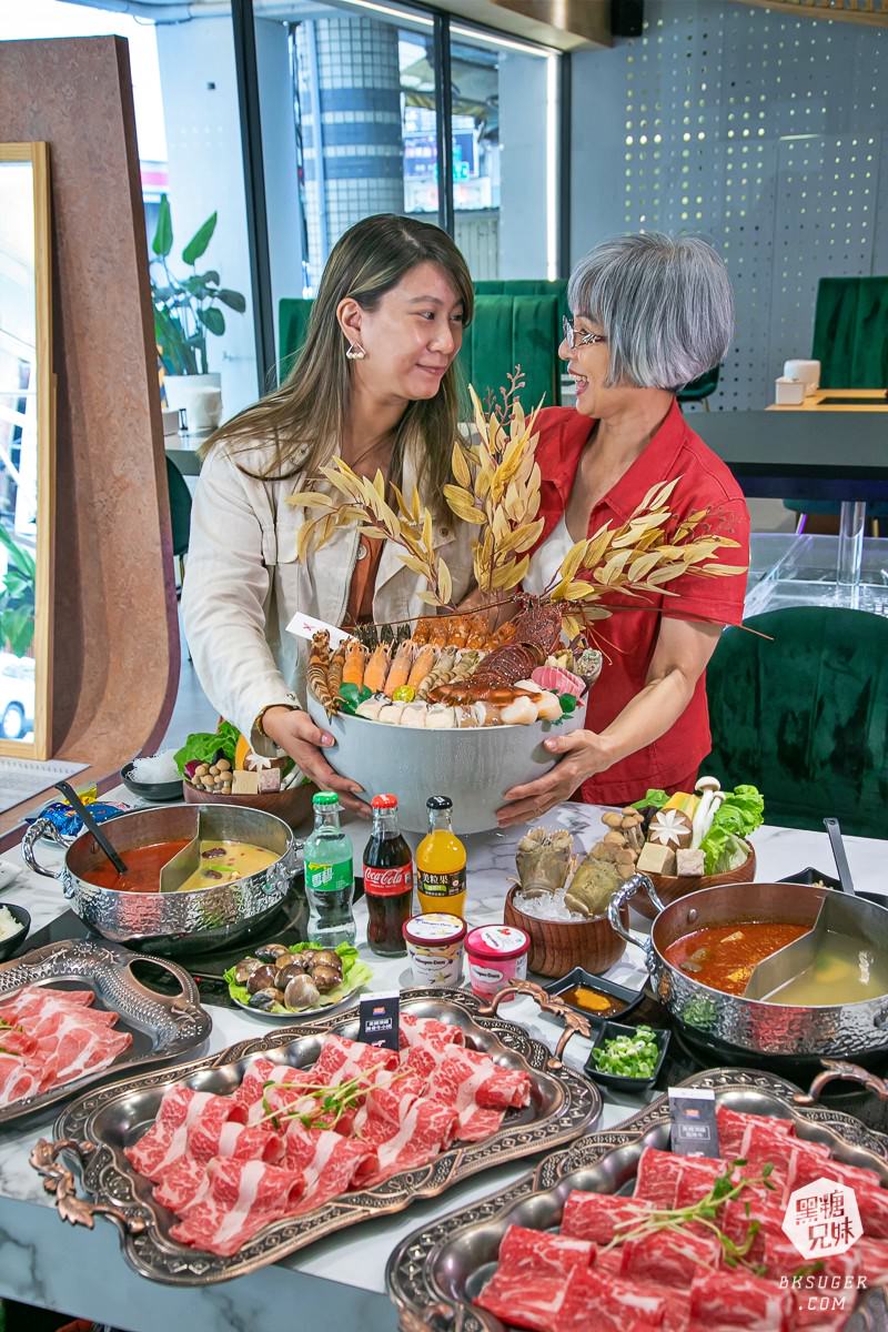 高雄母親節聚餐|花花世界鍋物高雄左營旗艦店|聚餐火鍋推薦|超狂活體龍蝦11種海鮮豪邁上桌 - 第1張圖 花花世界鍋物高雄
