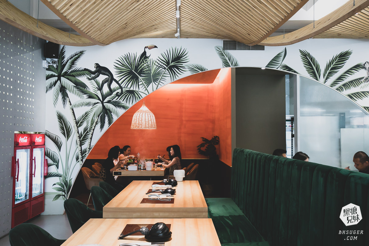 高雄母親節聚餐|花花世界鍋物高雄左營旗艦店|聚餐火鍋推薦|超狂活體龍蝦11種海鮮豪邁上桌 - 第8張圖 高雄母親節聚餐|花花世界鍋物高雄左營旗艦店|聚餐火鍋推薦|超狂活體龍蝦11種海鮮豪邁上桌