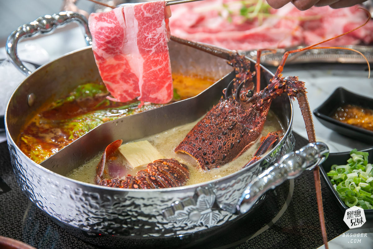 高雄母親節聚餐|花花世界鍋物高雄左營旗艦店|聚餐火鍋推薦|超狂活體龍蝦11種海鮮豪邁上桌 - 第31張圖 高雄母親節聚餐|花花世界鍋物高雄左營旗艦店|聚餐火鍋推薦|超狂活體龍蝦11種海鮮豪邁上桌