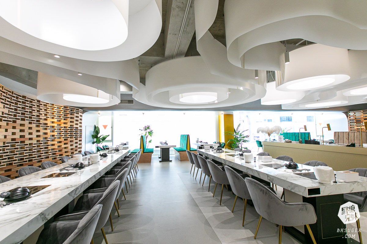 高雄母親節聚餐|花花世界鍋物高雄左營旗艦店|聚餐火鍋推薦|超狂活體龍蝦11種海鮮豪邁上桌 - 第9張圖 高雄母親節聚餐|花花世界鍋物高雄左營旗艦店|聚餐火鍋推薦|超狂活體龍蝦11種海鮮豪邁上桌