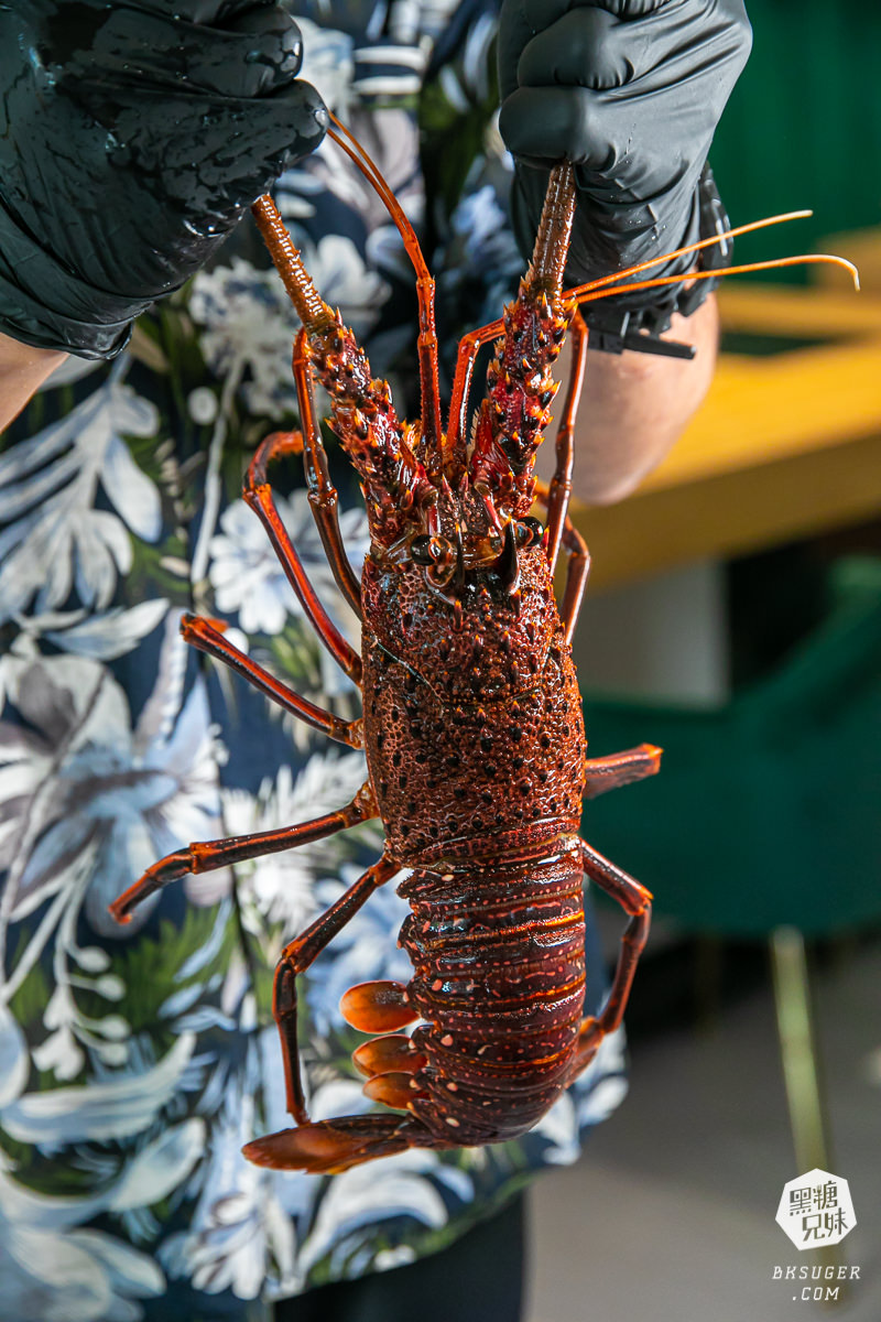 高雄母親節聚餐|花花世界鍋物高雄左營旗艦店|聚餐火鍋推薦|超狂活體龍蝦11種海鮮豪邁上桌 - 第15張圖 高雄母親節聚餐|花花世界鍋物高雄左營旗艦店|聚餐火鍋推薦|超狂活體龍蝦11種海鮮豪邁上桌