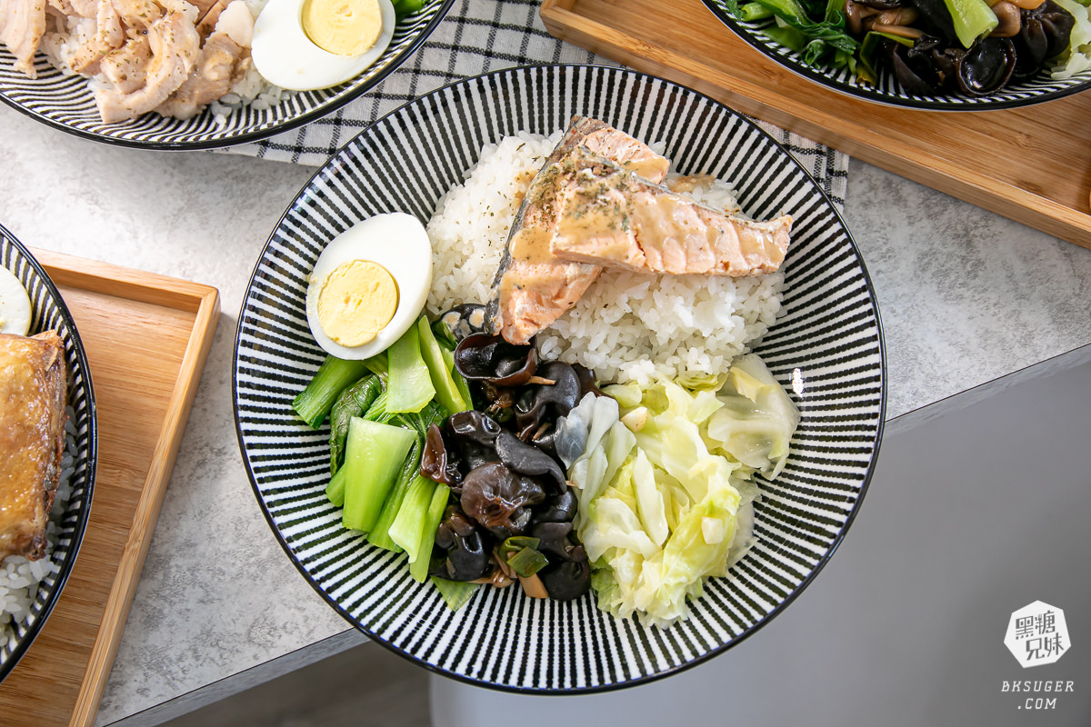 高雄健康便當｜蒔節SHI JIE 餐盒專售｜4款熱銷便當推薦內用環境明亮｜前鎮區便當外送