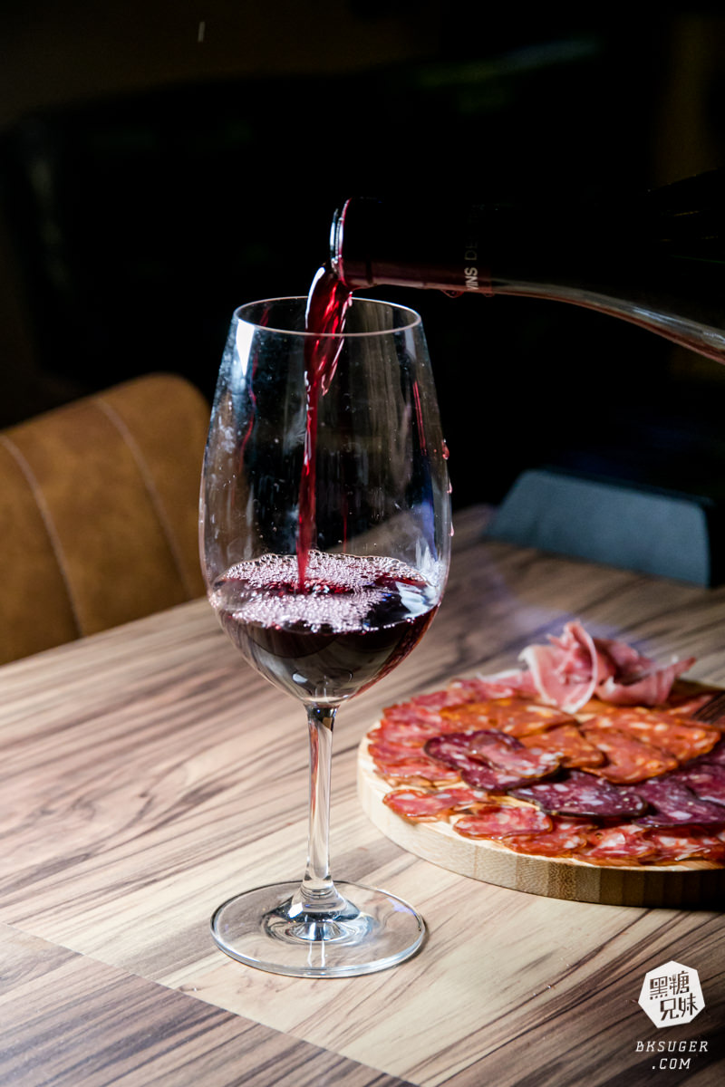 西門町酒吧推薦|once cafe&bar 無心戒酒互助會西寧分會|西門紅樓調酒吧琴酒紅酒專賣 - 第17張圖 西門町酒吧推薦|once cafe&bar 無心戒酒互助會西寧分會|西門紅樓調酒吧琴酒紅酒專賣