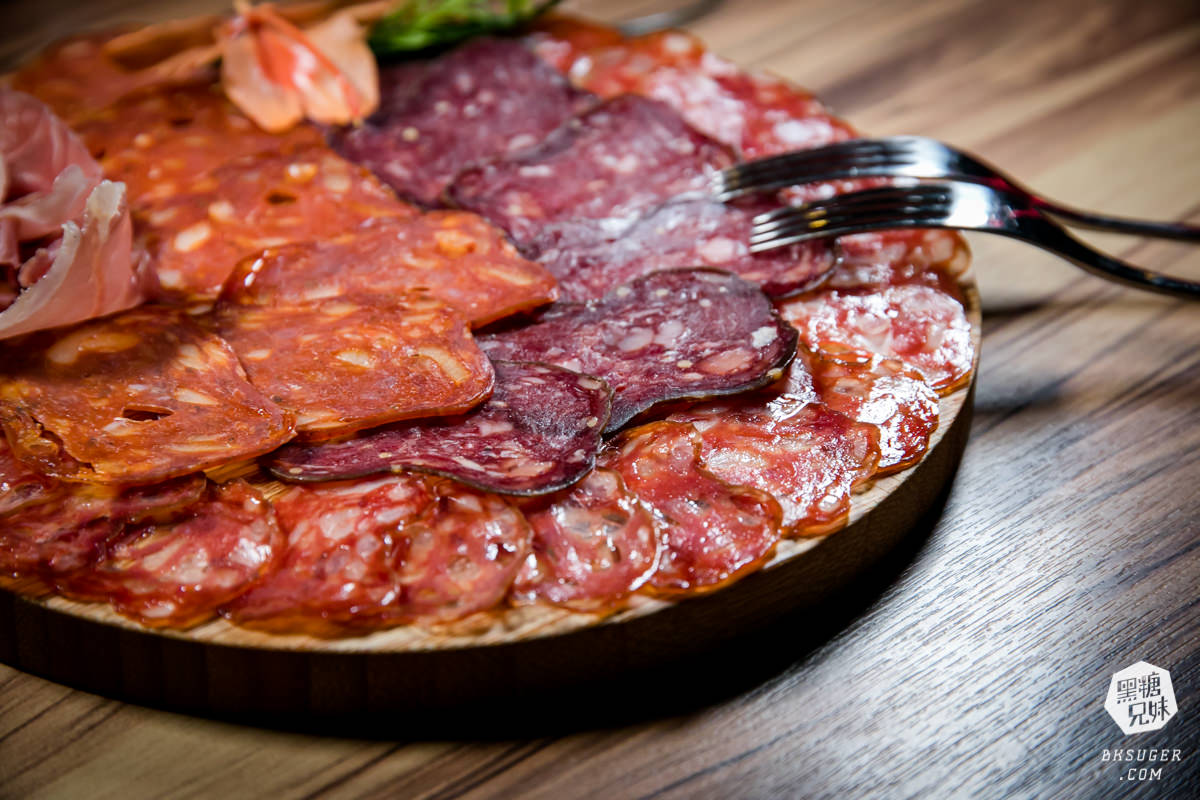 西門町酒吧推薦|once cafe&bar 無心戒酒互助會西寧分會|西門紅樓調酒吧琴酒紅酒專賣 - 第18張圖 西門町酒吧推薦|once cafe&bar 無心戒酒互助會西寧分會|西門紅樓調酒吧琴酒紅酒專賣