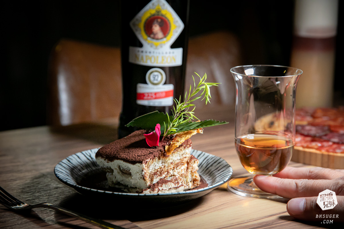 西門町酒吧推薦|once cafe&bar 無心戒酒互助會西寧分會|西門紅樓調酒吧琴酒紅酒專賣 - 第23張圖 西門町酒吧推薦|once cafe&bar 無心戒酒互助會西寧分會|西門紅樓調酒吧琴酒紅酒專賣