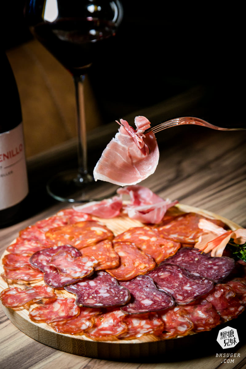 西門町酒吧推薦|once cafe&bar 無心戒酒互助會西寧分會|西門紅樓調酒吧琴酒紅酒專賣 - 第19張圖 西門町酒吧推薦|once cafe&bar 無心戒酒互助會西寧分會|西門紅樓調酒吧琴酒紅酒專賣