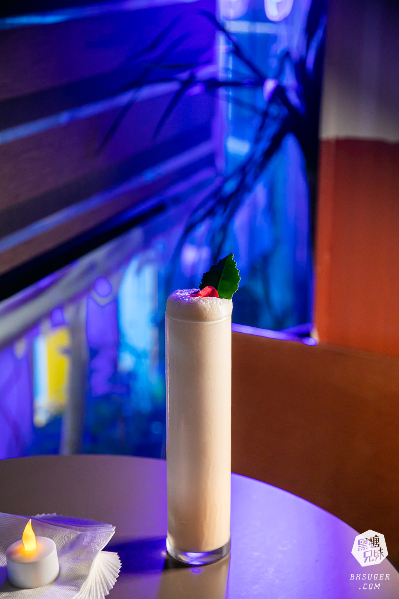 西門町酒吧推薦｜Nonsense Cafe & Bar 無心戒酒互助會-武昌分會｜調酒吧好喝、有陽台、彩虹友善酒吧