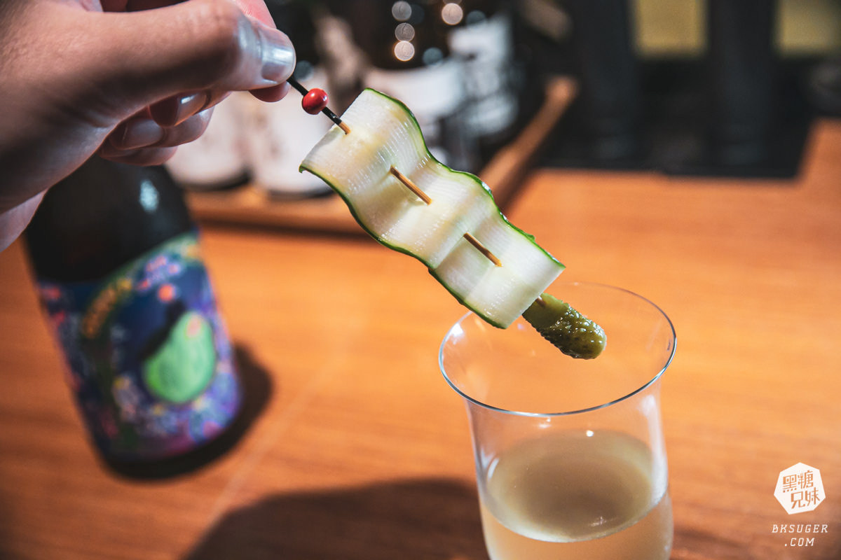 西門町酒吧推薦｜Nonsense Cafe & Bar 無心戒酒互助會-武昌分會｜調酒吧好喝、有陽台、彩虹友善酒吧