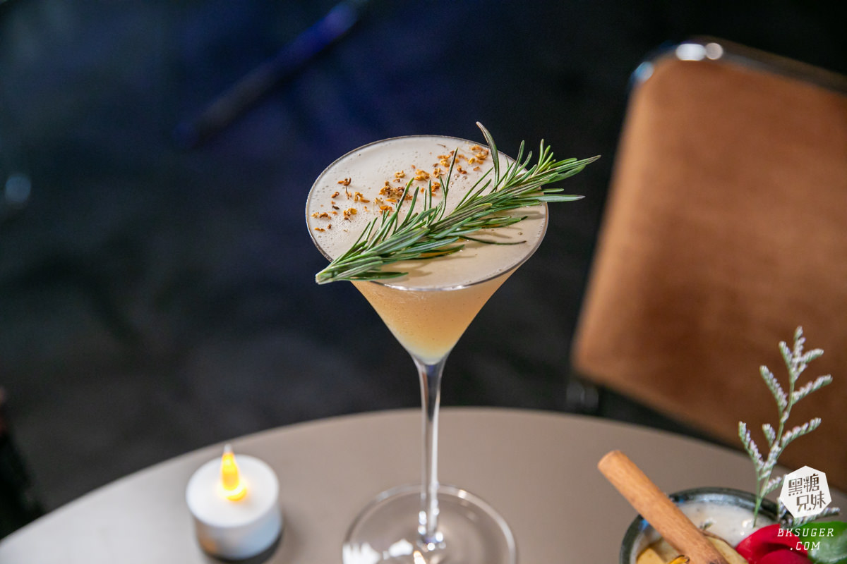 西門町酒吧推薦｜Nonsense Cafe & Bar 無心戒酒互助會-武昌分會｜調酒吧好喝、有陽台、彩虹友善酒吧