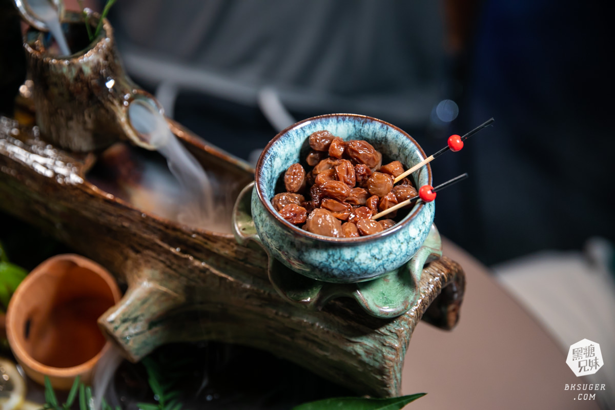 西門町酒吧推薦｜Nonsense Cafe & Bar 無心戒酒互助會-武昌分會｜調酒吧好喝、有陽台、彩虹友善酒吧