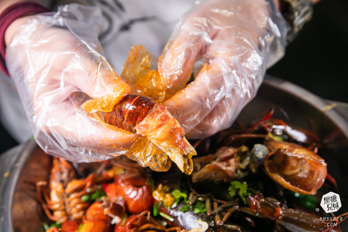 賣烤魚的-高雄宵夜2024必吃｜新菜色起士麻辣烤魚＋麻辣小龍蝦＆跳跳蛙｜夜晚聚會食尚玩家推薦