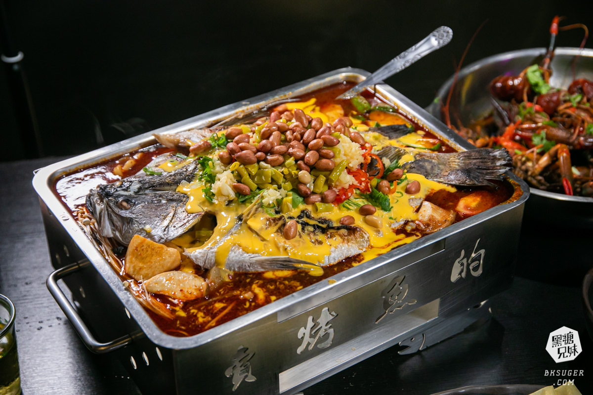 賣烤魚的-高雄宵夜2024必吃｜新菜色起士麻辣烤魚＋麻辣小龍蝦＆跳跳蛙｜夜晚聚會食尚玩家推薦