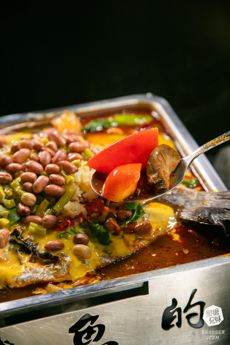 賣烤魚的-高雄宵夜2024必吃｜新菜色起士麻辣烤魚＋麻辣小龍蝦＆跳跳蛙｜夜晚聚會食尚玩家推薦