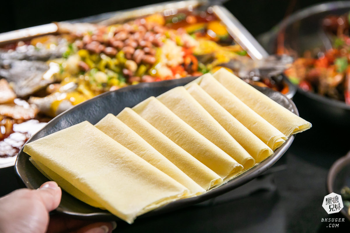 賣烤魚的-高雄宵夜2024必吃｜新菜色起士麻辣烤魚＋麻辣小龍蝦＆跳跳蛙｜夜晚聚會食尚玩家推薦