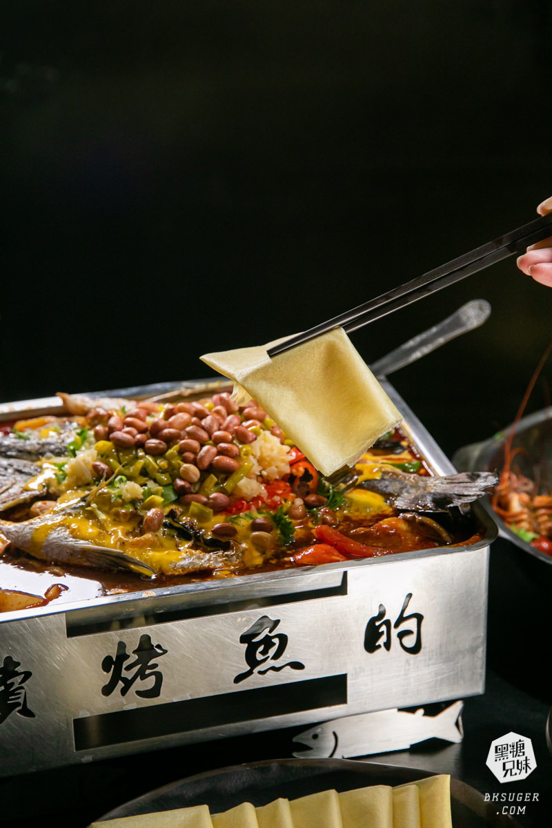 賣烤魚的-高雄宵夜2024必吃｜新菜色起士麻辣烤魚＋麻辣小龍蝦＆跳跳蛙｜夜晚聚會食尚玩家推薦