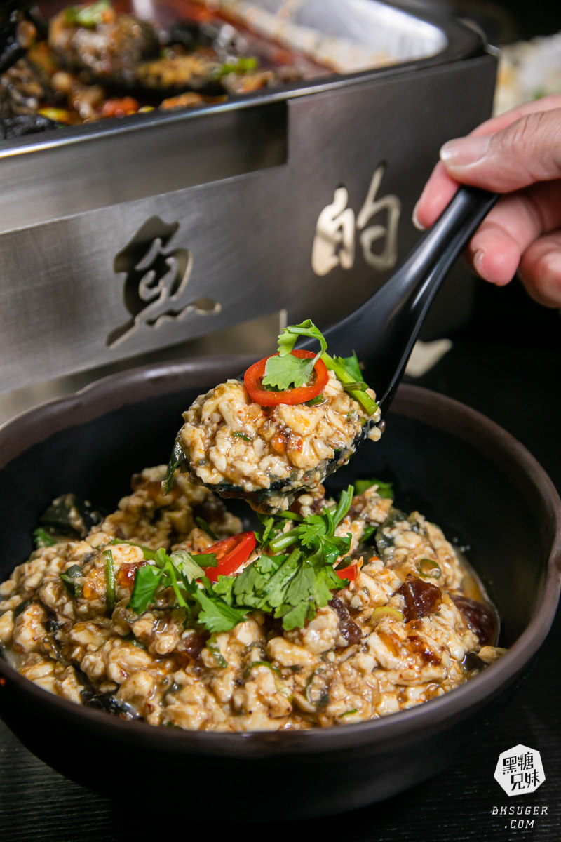 賣烤魚的-高雄宵夜2024必吃｜新菜色起士麻辣烤魚＋麻辣小龍蝦＆跳跳蛙｜夜晚聚會食尚玩家推薦