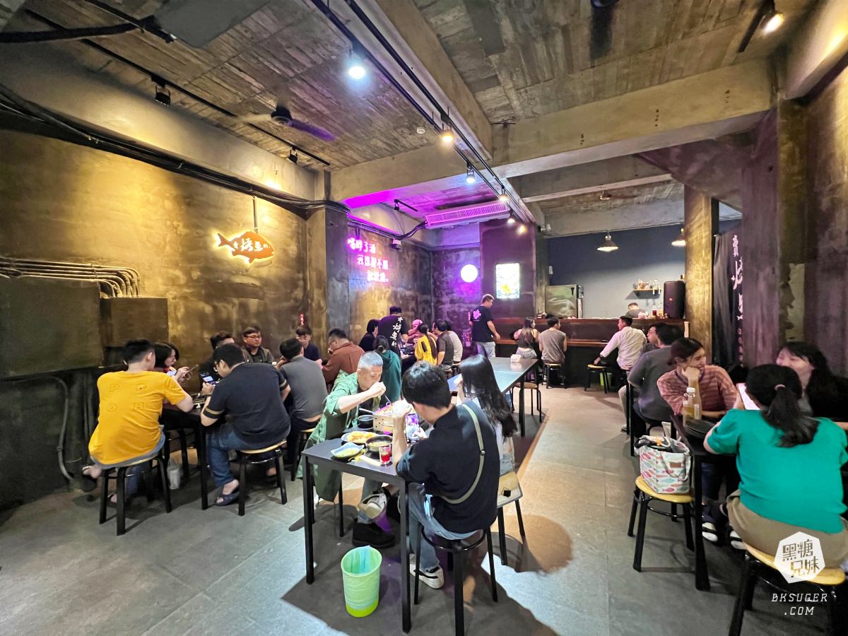 賣烤魚的-高雄宵夜2024必吃｜新菜色起士麻辣烤魚＋麻辣小龍蝦＆跳跳蛙｜夜晚聚會食尚玩家推薦