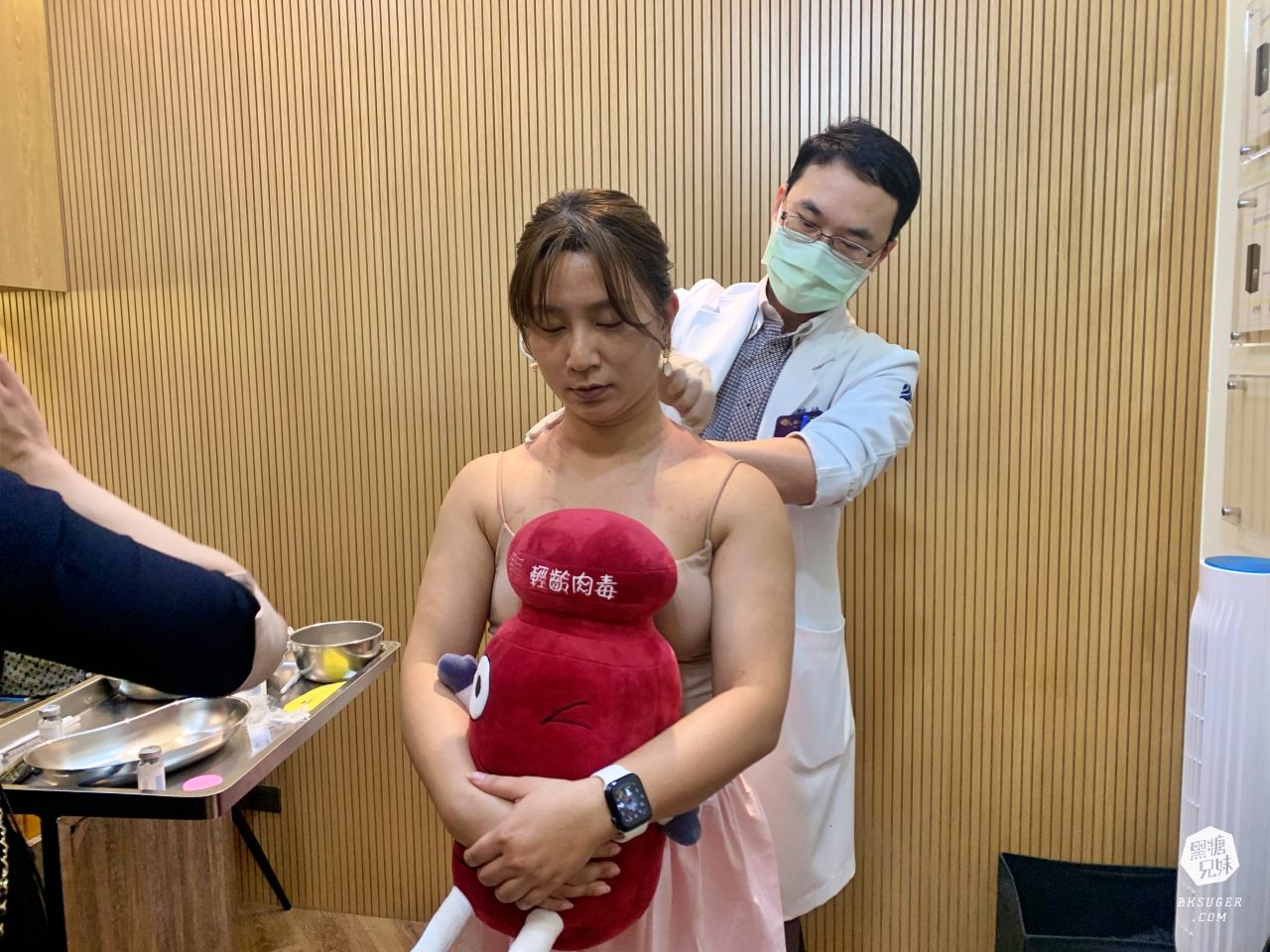 高雄肉毒推薦|輕齡肉毒Letybo保提拉-天鵝頸肉毒肩膀、肉毒小腿|綻美時尚診所張勝捷醫師 - 第14張圖 高雄肉毒推薦|輕齡肉毒Letybo保提拉-天鵝頸肉毒肩膀、肉毒小腿|綻美時尚診所張勝捷醫師