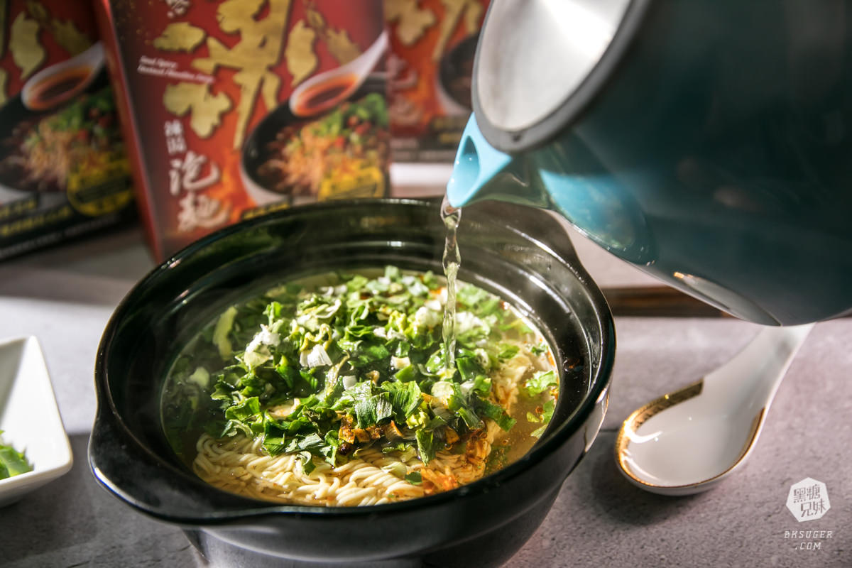 金博家蔥蔥回魂辣湯泡麵|辣湯泡麵深夜開吃宵夜|媽咪速玲代言 - 第15張圖 金博家蔥蔥回魂辣湯泡麵|辣湯泡麵深夜開吃宵夜|媽咪速玲代言