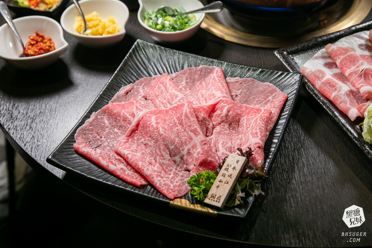 銅花精緻涮涮鍋-左營文奇店|低脂和牛2023新菜單上市-黃金稀飯不敗經典的低調奢華 - 第3張圖 銅花精緻涮涮鍋-左營文奇店|低脂和牛2023新菜單上市-黃金稀飯不敗經典的低調奢華